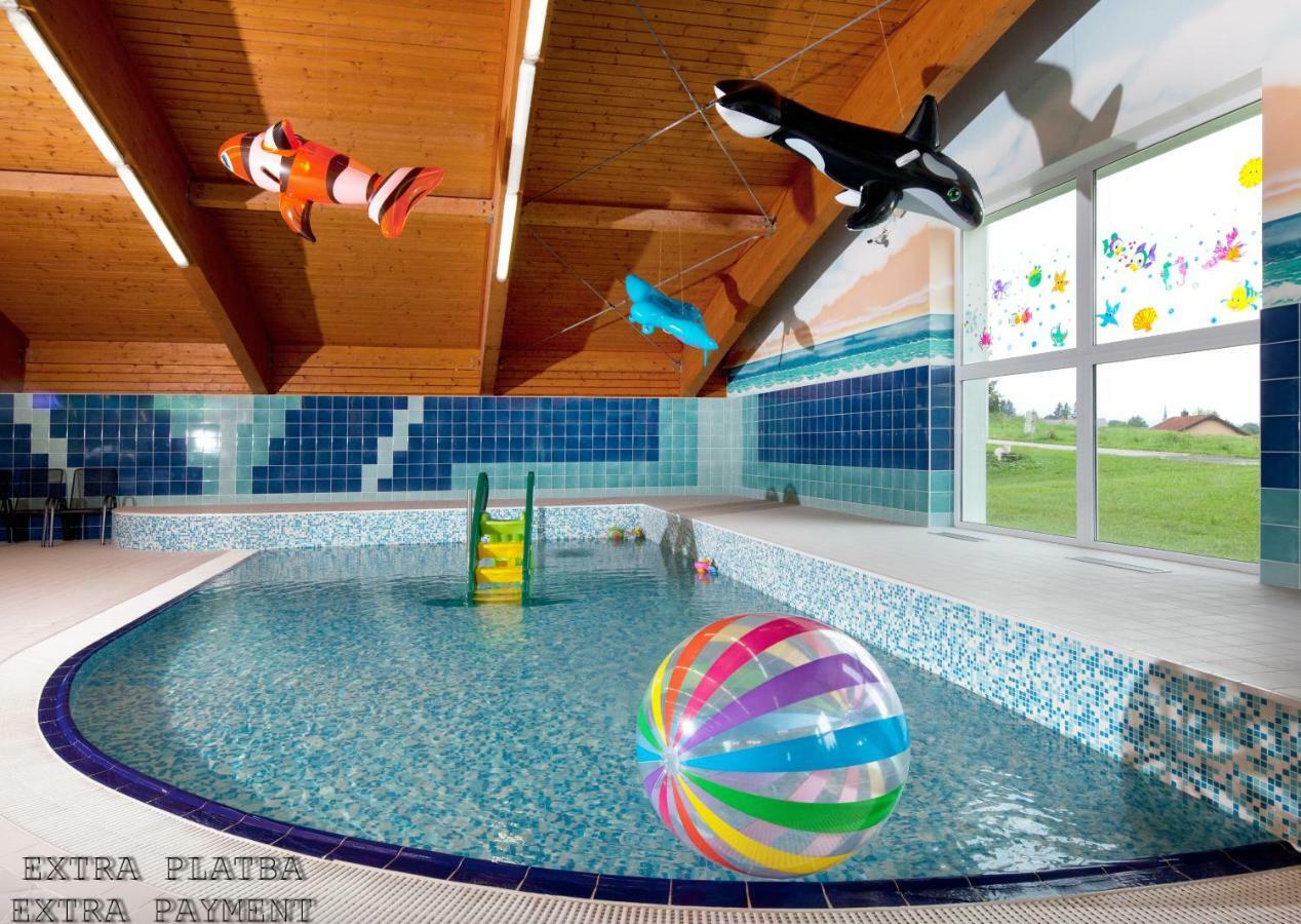 Lipno Wellness - Frymburk Hotel Private Family Room Luaran gambar